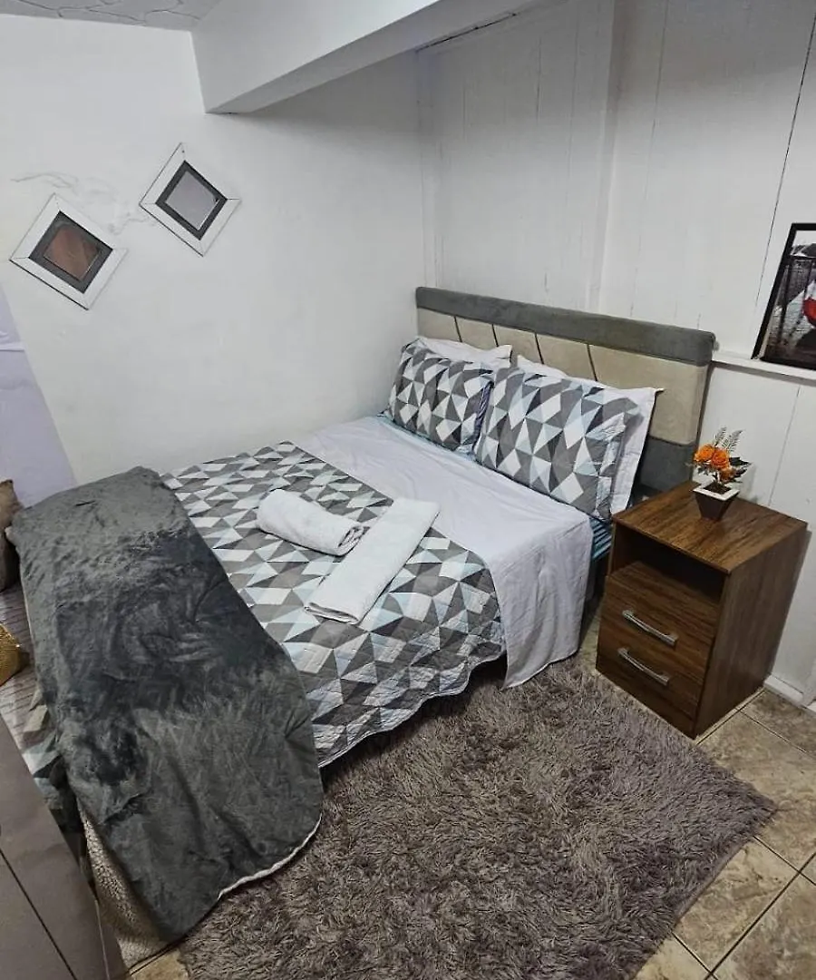 Hospedaria Familiar Treze Tílias Apartamento